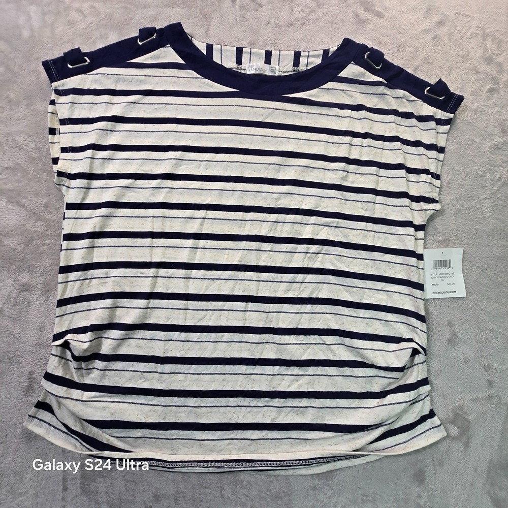 89th & Madison Top Womens XL White Blue Everyday Cool Stripe Buckle Shoulder